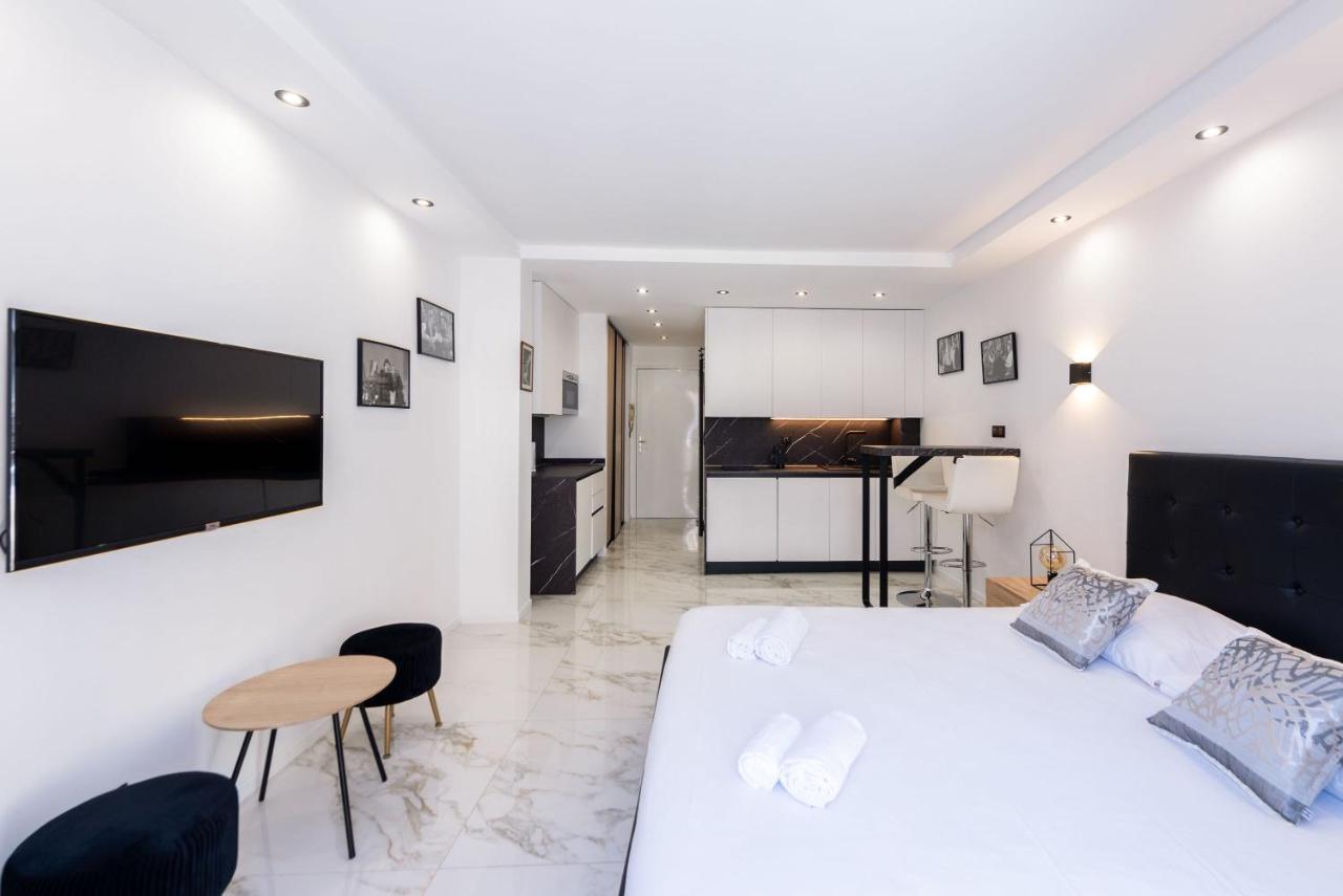 Large Studio - 50M Cannes Beach - Terrace Sea View מראה חיצוני תמונה